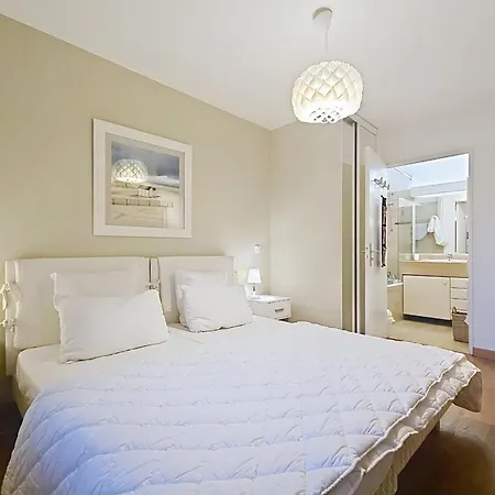 Vakantiehuis Henri Camille Re - Passy1 -beautiful One Bedroom Swimming Pool And Parking