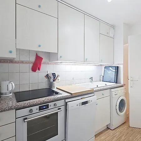 Henri Camille Re - Passy1 -beautiful One Bedroom Swimming Pool And Parking Feriehus *